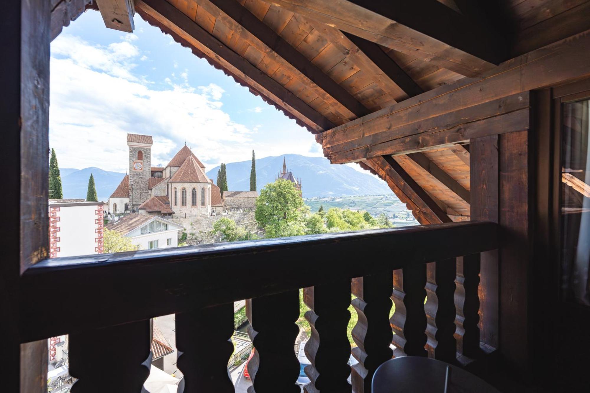 Hotel Schlosswirt Скена Экстерьер фото