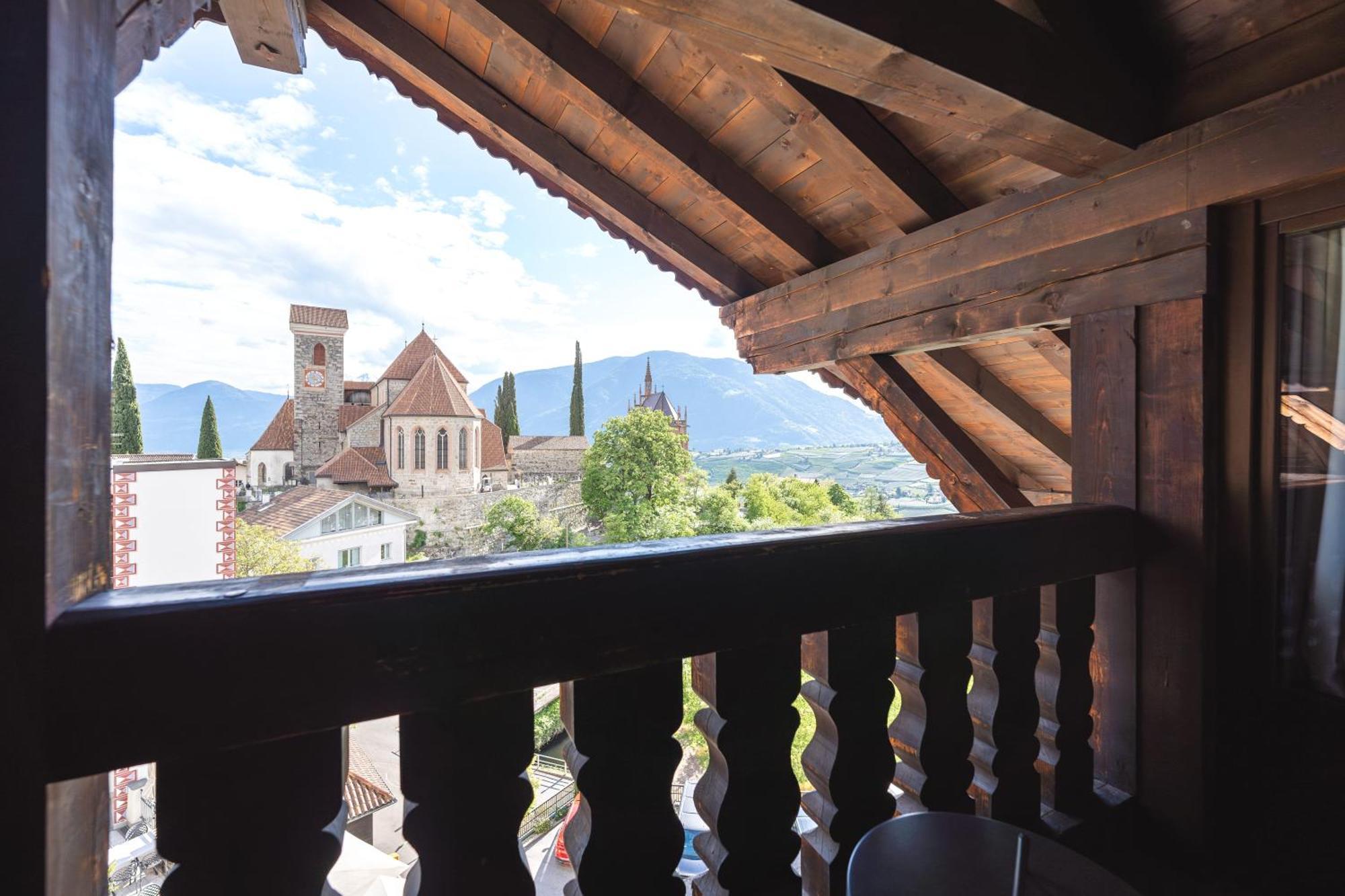 Hotel Schlosswirt Скена Экстерьер фото
