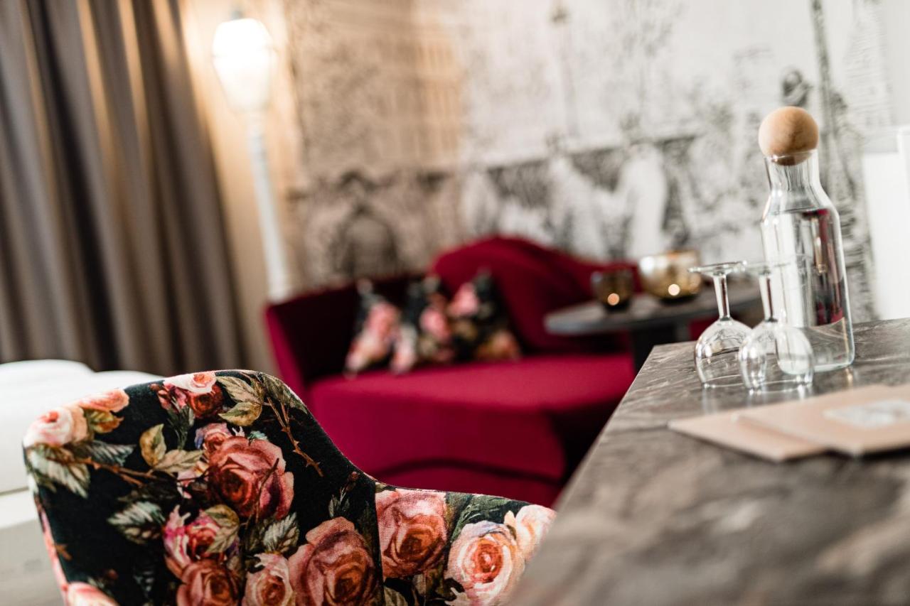 Hotel Schlosswirt Скена Экстерьер фото